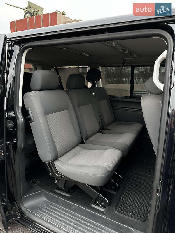 Минивэн Volkswagen Caravelle 2013 в Кривом Роге