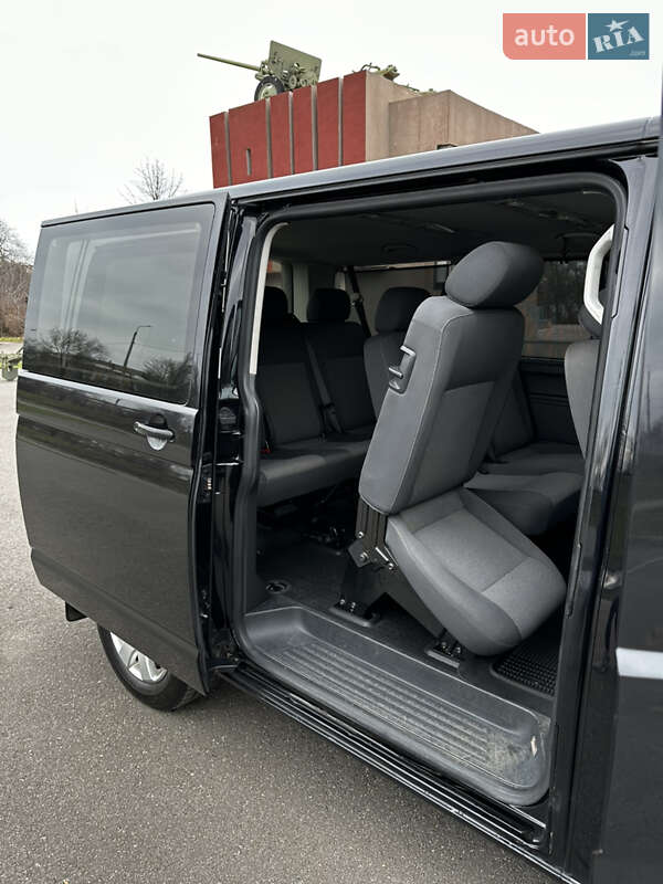 Минивэн Volkswagen Caravelle 2013 в Кривом Роге