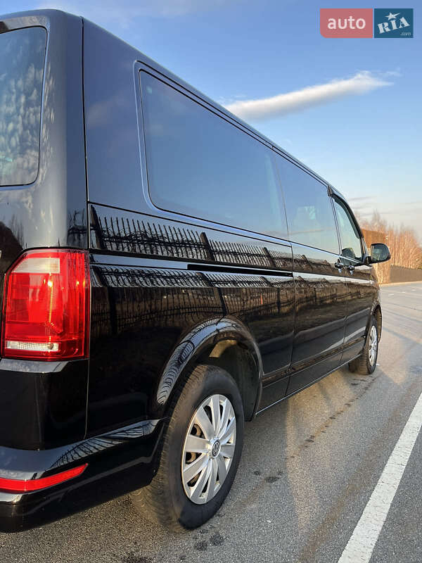 Минивэн Volkswagen Caravelle 2015 в Киеве