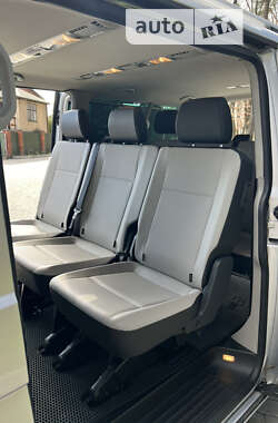 Минивэн Volkswagen Caravelle 2015 в Львове