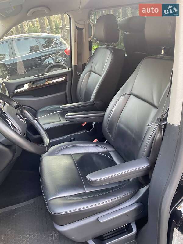 Мінівен Volkswagen Caravelle 2017 в Києві