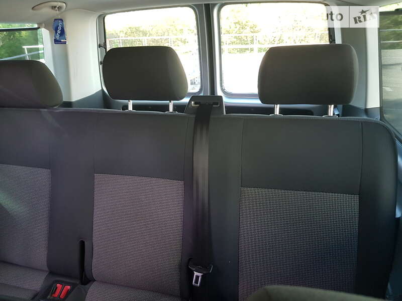 Мінівен Volkswagen Caravelle 2012 в Києві
