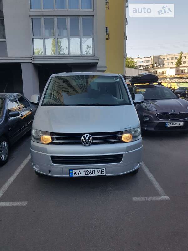 Мінівен Volkswagen Caravelle 2012 в Києві