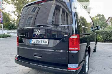 Минивэн Volkswagen Caravelle 2016 в Киеве