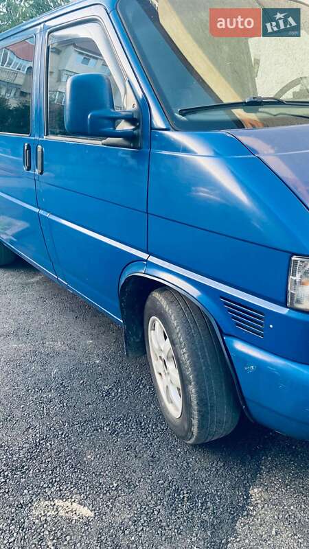 Минивэн Volkswagen Caravelle 1999 в Глыбокой