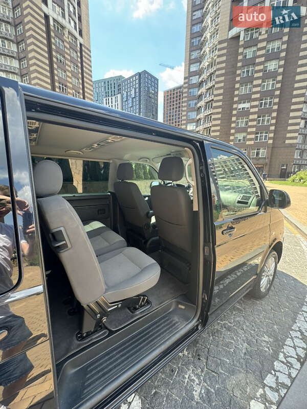 Минивэн Volkswagen Caravelle 2015 в Киеве