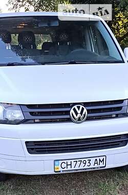 Мінівен Volkswagen Caravelle 2012 в Чернівцях