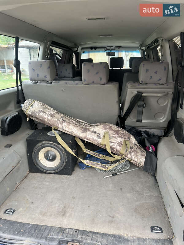 Минивэн Volkswagen Caravelle 1998 в Бобрике