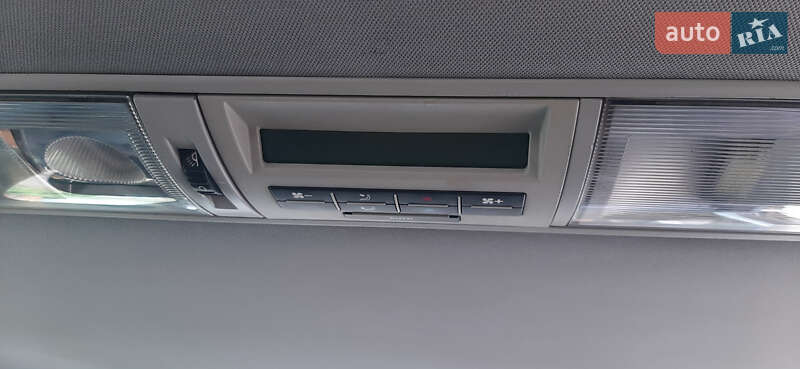 Минивэн Volkswagen Caravelle 2005 в Черновцах