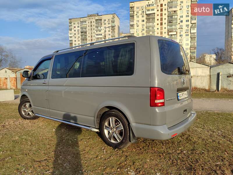 Мінівен Volkswagen Caravelle 2011 в Києві
