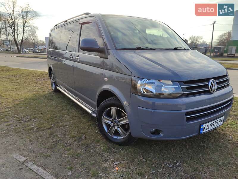 Мінівен Volkswagen Caravelle 2011 в Києві