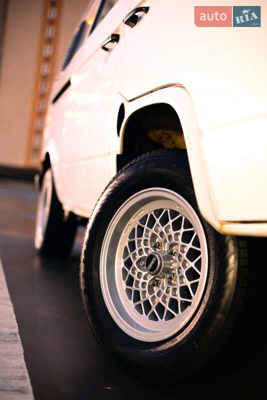 Минивэн Volkswagen Caravelle 1989 в Киеве