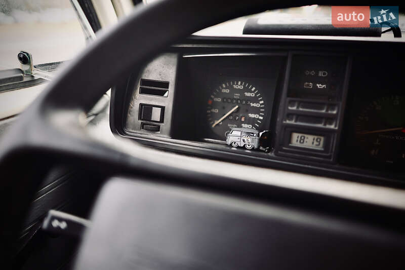 Минивэн Volkswagen Caravelle 1989 в Киеве