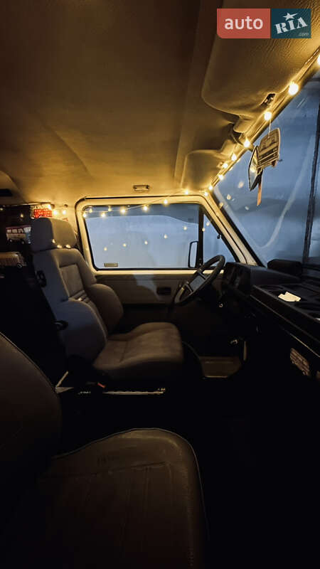 Минивэн Volkswagen Caravelle 1989 в Киеве