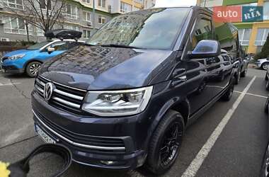 Минивэн Volkswagen Caravelle 2017 в Киеве