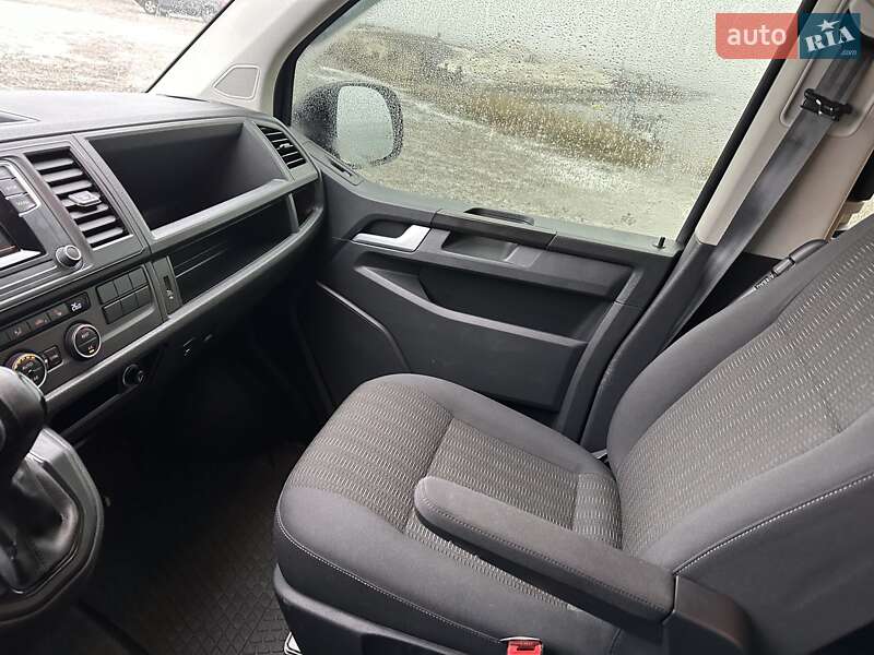 Минивэн Volkswagen Caravelle 2019 в Днепре