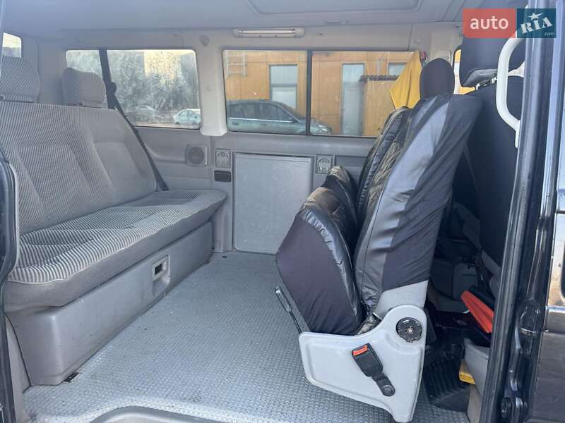 Минивэн Volkswagen Caravelle 1998 в Ровно
