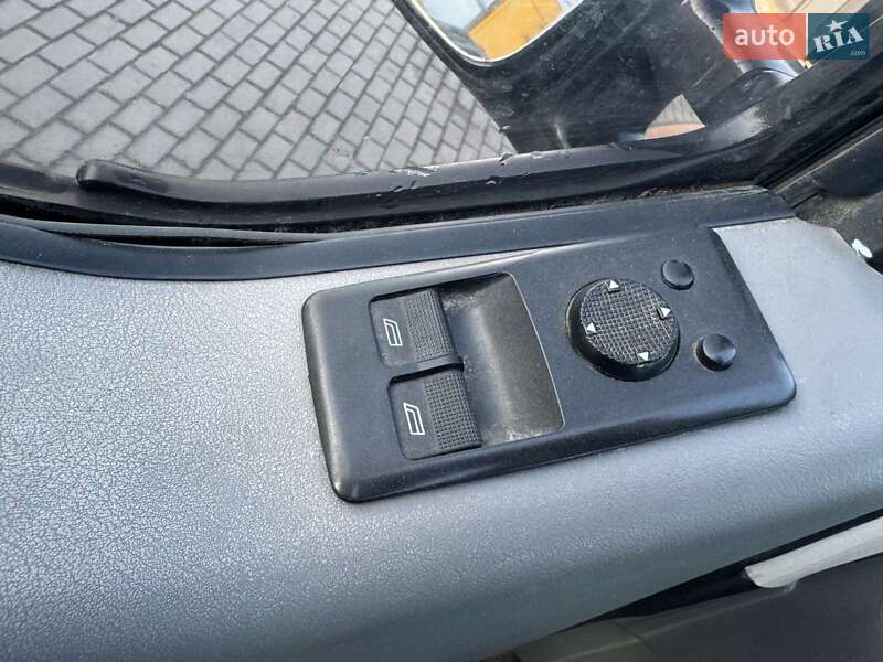 Минивэн Volkswagen Caravelle 1998 в Ровно