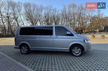 Минивэн Volkswagen Caravelle 2011 в Сваляве