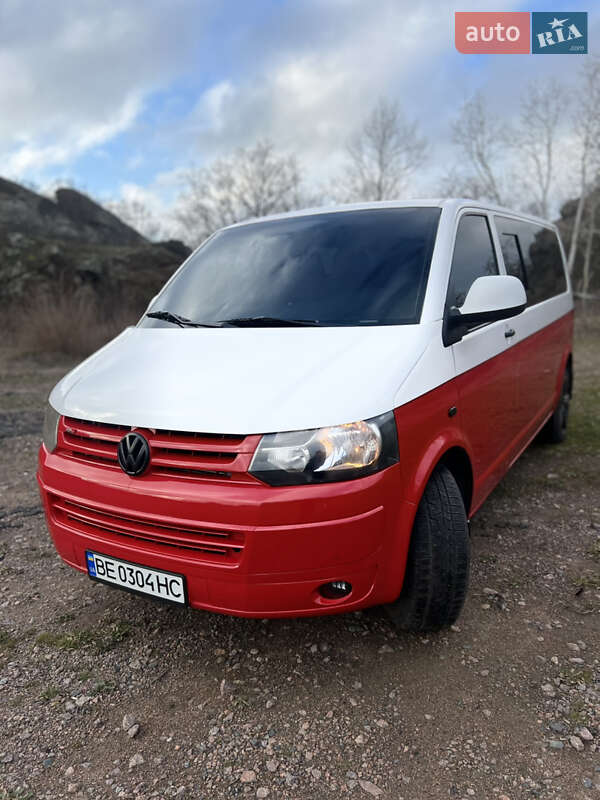 Минивэн Volkswagen Caravelle 2012 в Первомайске