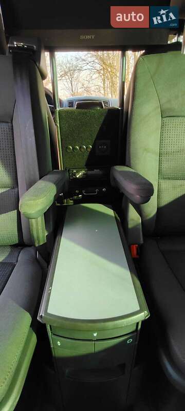 Мінівен Volkswagen Caravelle 2008 в Чернівцях