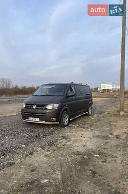 Минивэн Volkswagen Caravelle 2011 в 