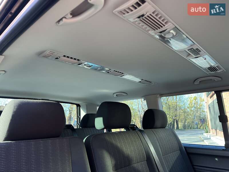 Мінівен Volkswagen Caravelle 2015 в Львові