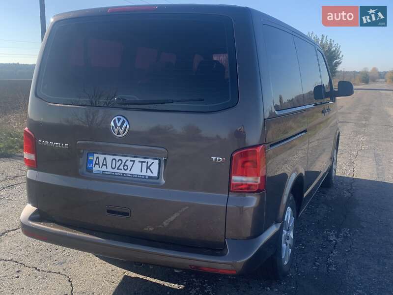 Мінівен Volkswagen Caravelle 2015 в Києві