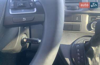 Мінівен Volkswagen Caravelle 2015 в 