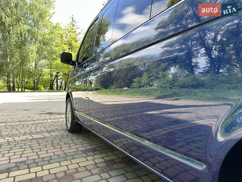 Минивэн Volkswagen Caravelle 2006 в Черновцах