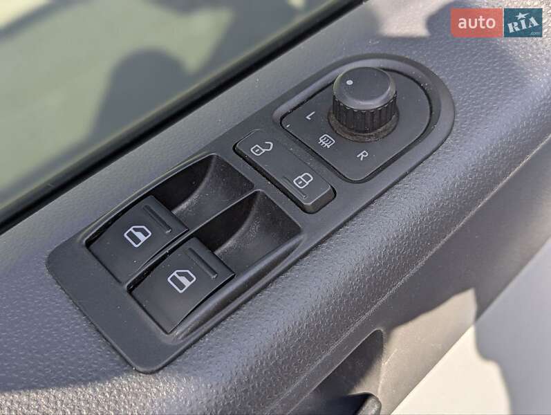 Минивэн Volkswagen Caravelle 2013 в Киеве фото 23 Минивэн Volkswagen Caravelle 2013 в Киеве