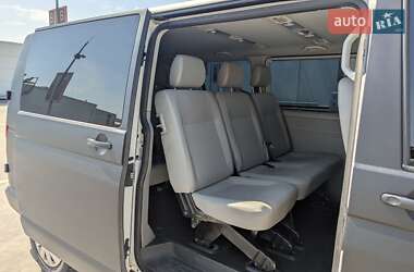 Минивэн Volkswagen Caravelle 2013 в 