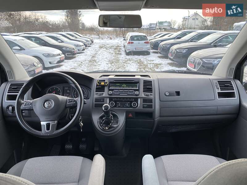 Мінівен Volkswagen Caravelle 2013 в Львові