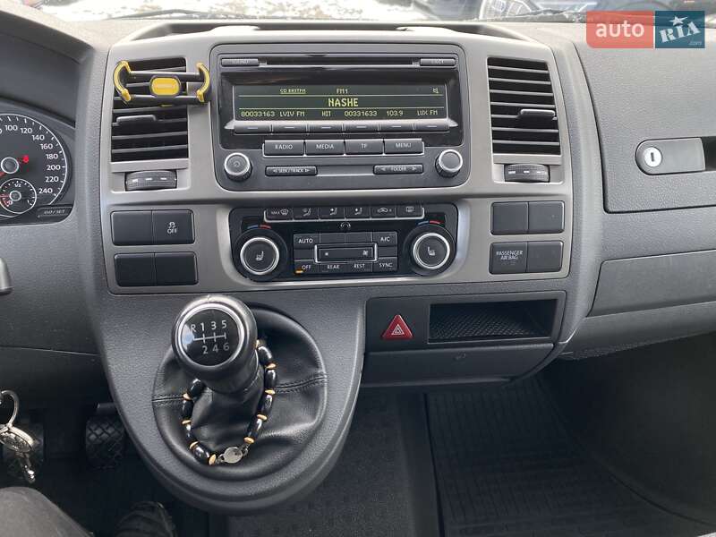 Мінівен Volkswagen Caravelle 2013 в Львові