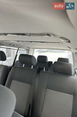 Минивэн Volkswagen Caravelle 2012 в 