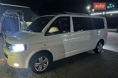 Минивэн Volkswagen Caravelle 2015 в Львове