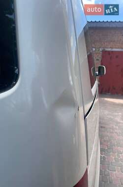 Минивэн Volkswagen Caravelle 2008 в 