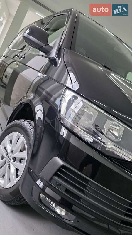 Мінівен Volkswagen Caravelle 2018 в 