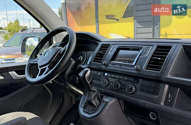 Минивэн Volkswagen Caravelle 2018 в 