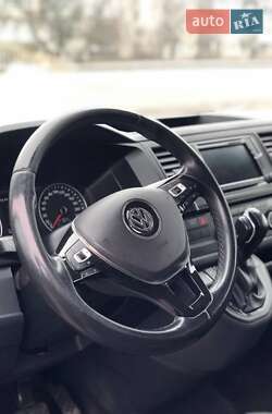Мінівен Volkswagen Caravelle 2016 в 