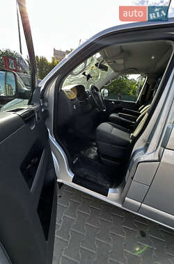 Минивэн Volkswagen Caravelle 2015 в 