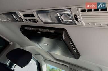 Минивэн Volkswagen Caravelle 2013 в 