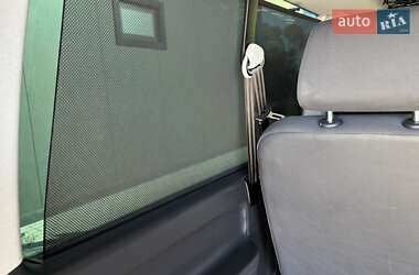 Минивэн Volkswagen Caravelle 2013 в 