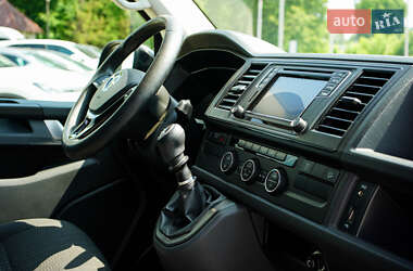 Мінівен Volkswagen Caravelle 2016 в 