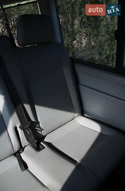 Мінівен Volkswagen Caravelle 2012 в 