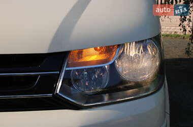 Мінівен Volkswagen Caravelle 2012 в 