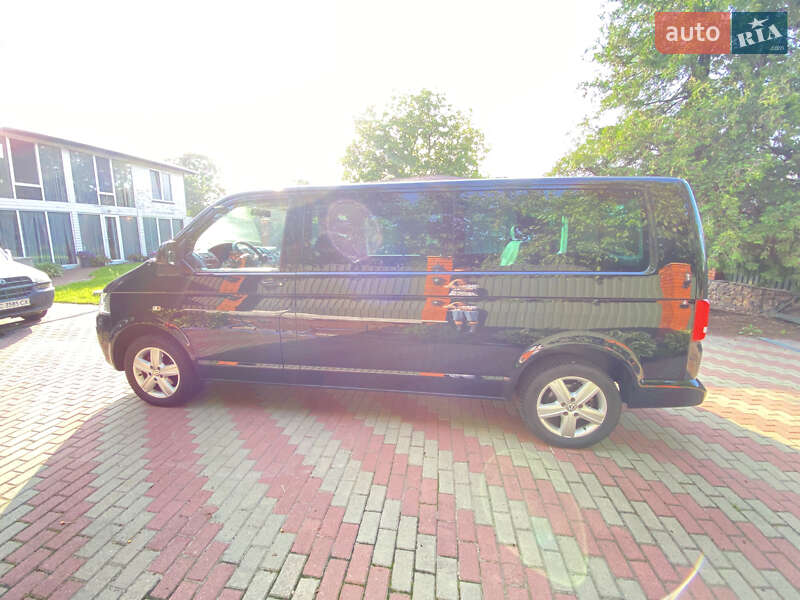 Минивэн Volkswagen Caravelle 2013 в Киеве