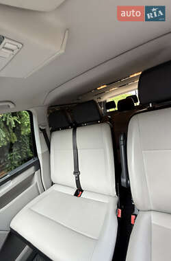 Минивэн Volkswagen Caravelle 2016 в 