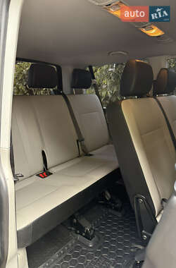 Минивэн Volkswagen Caravelle 2016 в 