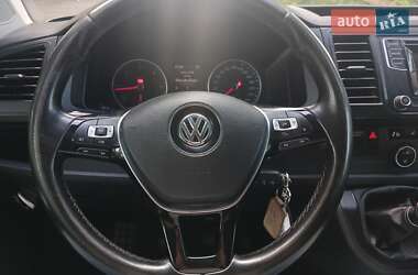 Минивэн Volkswagen Caravelle 2017 в 
